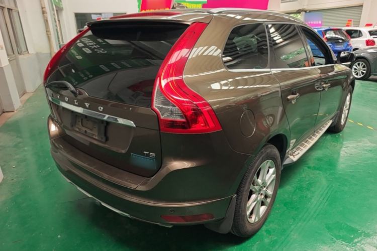 Used Volvo XC60 2015 T5 Smart Edition Rear Right 45 Deg