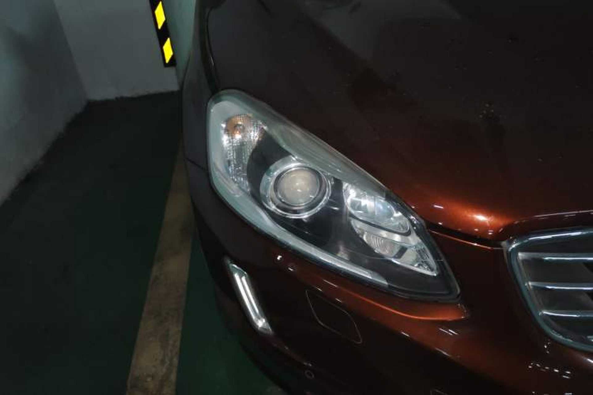 Used Volvo XC60 2015 T5 AWD Smart Drive Edition Right Front Headlight