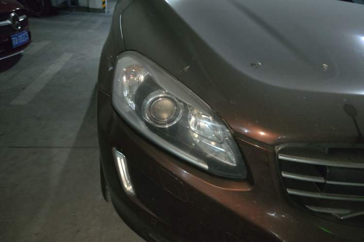 Used Volvo XC60 2015 T6 Zhiyi Edition Right Front Headlight