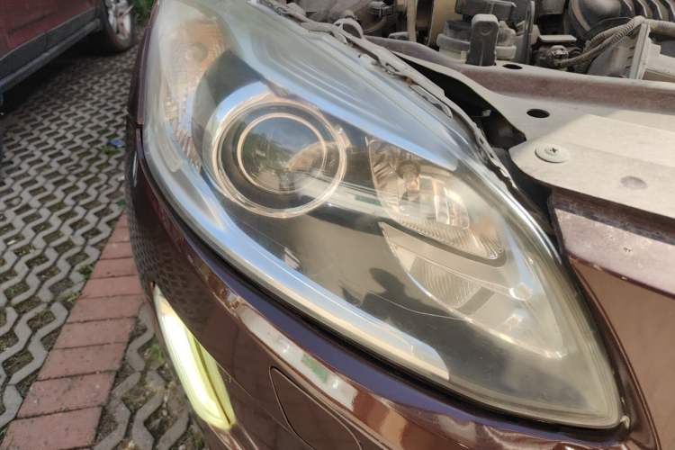 Used Volvo XC60 2015 T5 AWD Zhiyuan Edition Right Front Headlight