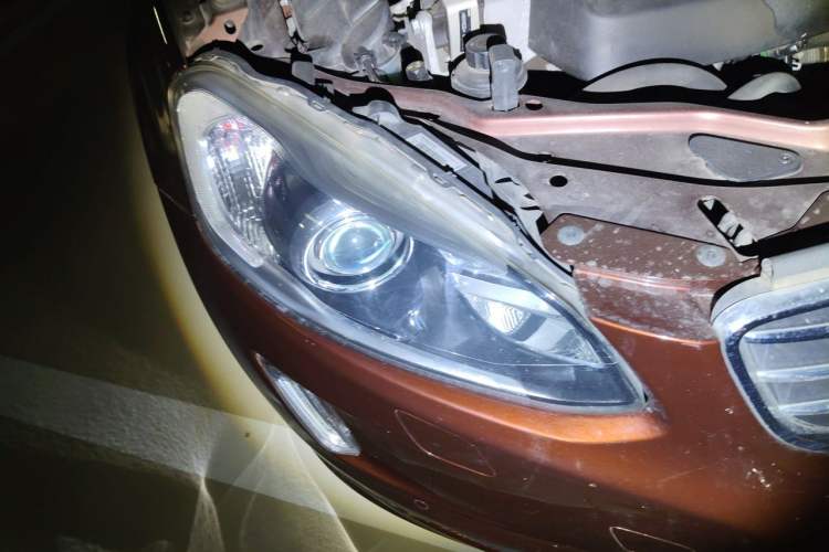 Used Volvo XC60 2015 T5 Smart Upgrade Model Right Front Headlight