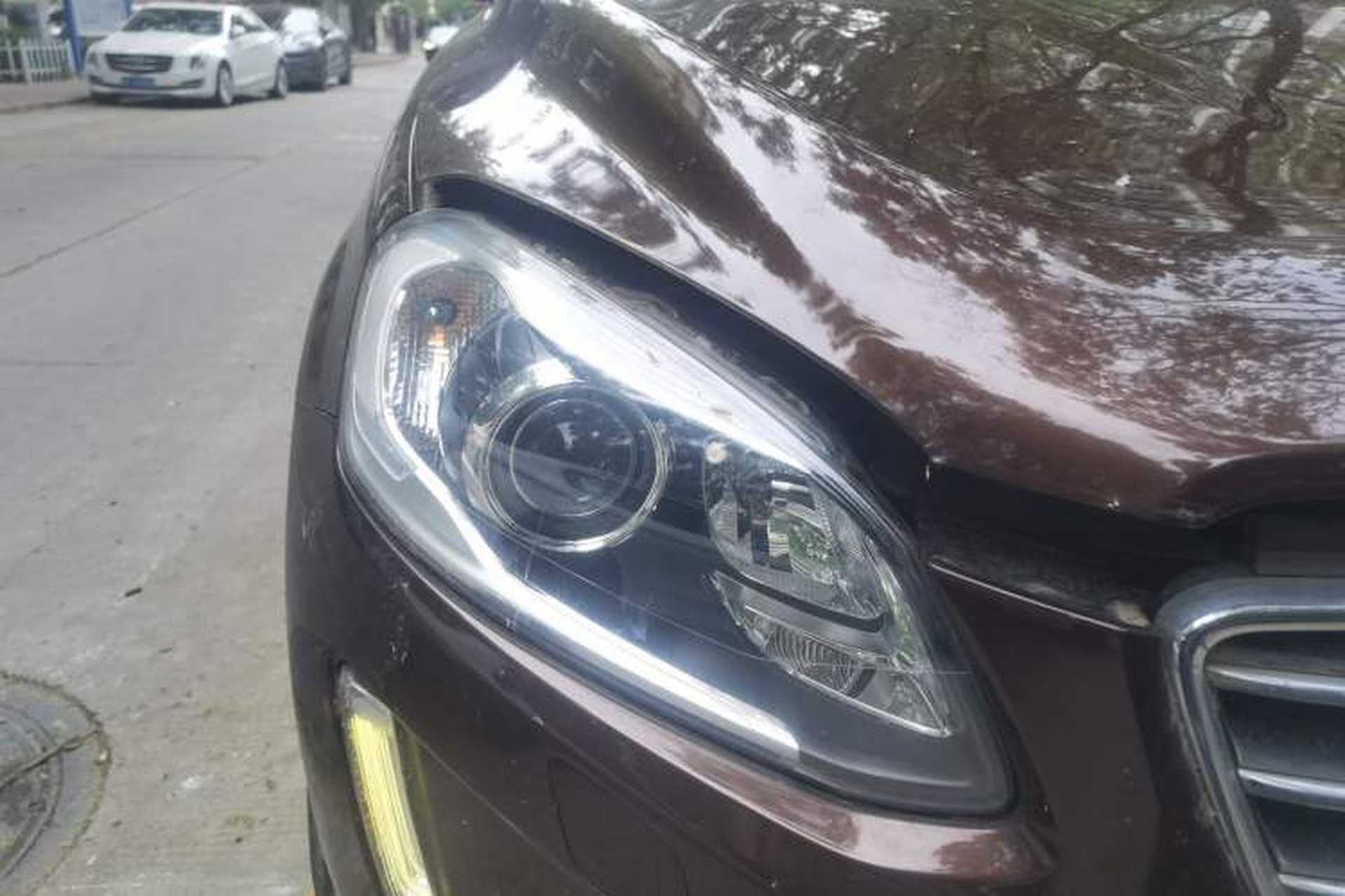 Used Volvo XC60 2015 T5 AWD Zhiyuan Edition Right Front Headlight