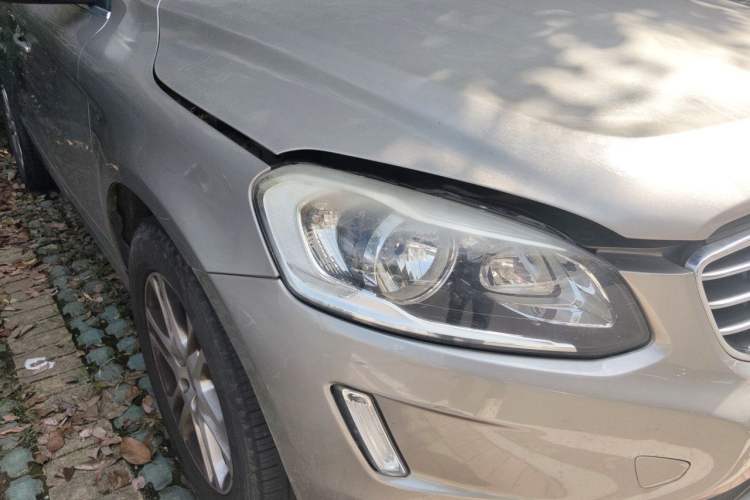 Used Volvo XC60 2015 T5 Smart Edition Right Front Headlight