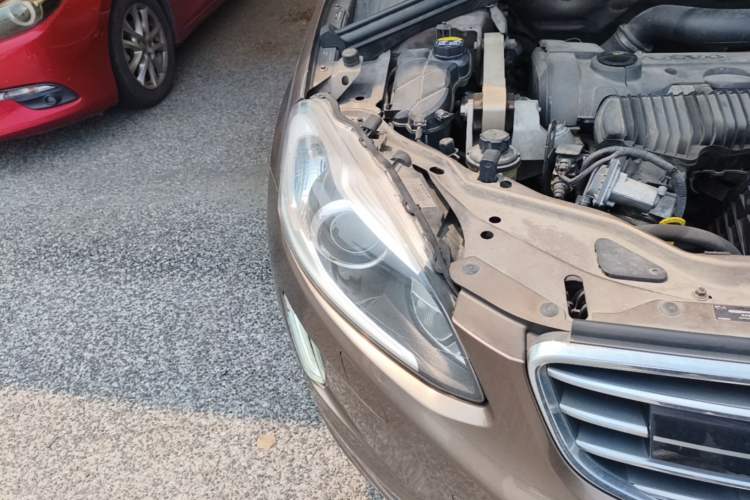 Used Volvo XC60 2015 T5 AWD Smart Drive Edition Right Front Headlight
