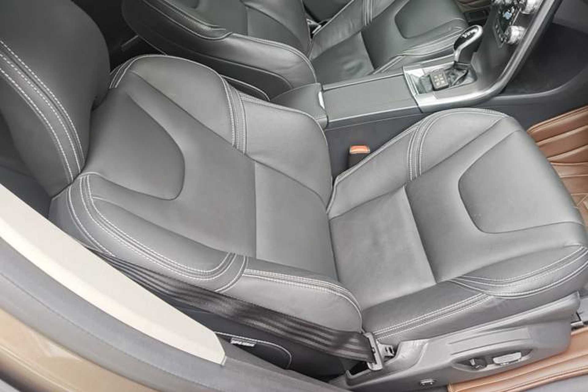 Used Volvo XC60 2015 T5 AWD Smart Drive Edition Right Front Seat