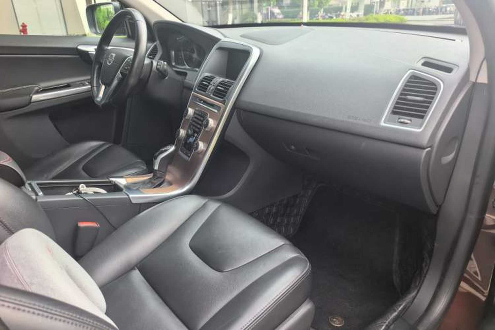 Used Volvo XC60 2015 T5 Smart Upgrade Model Right Front Seat
