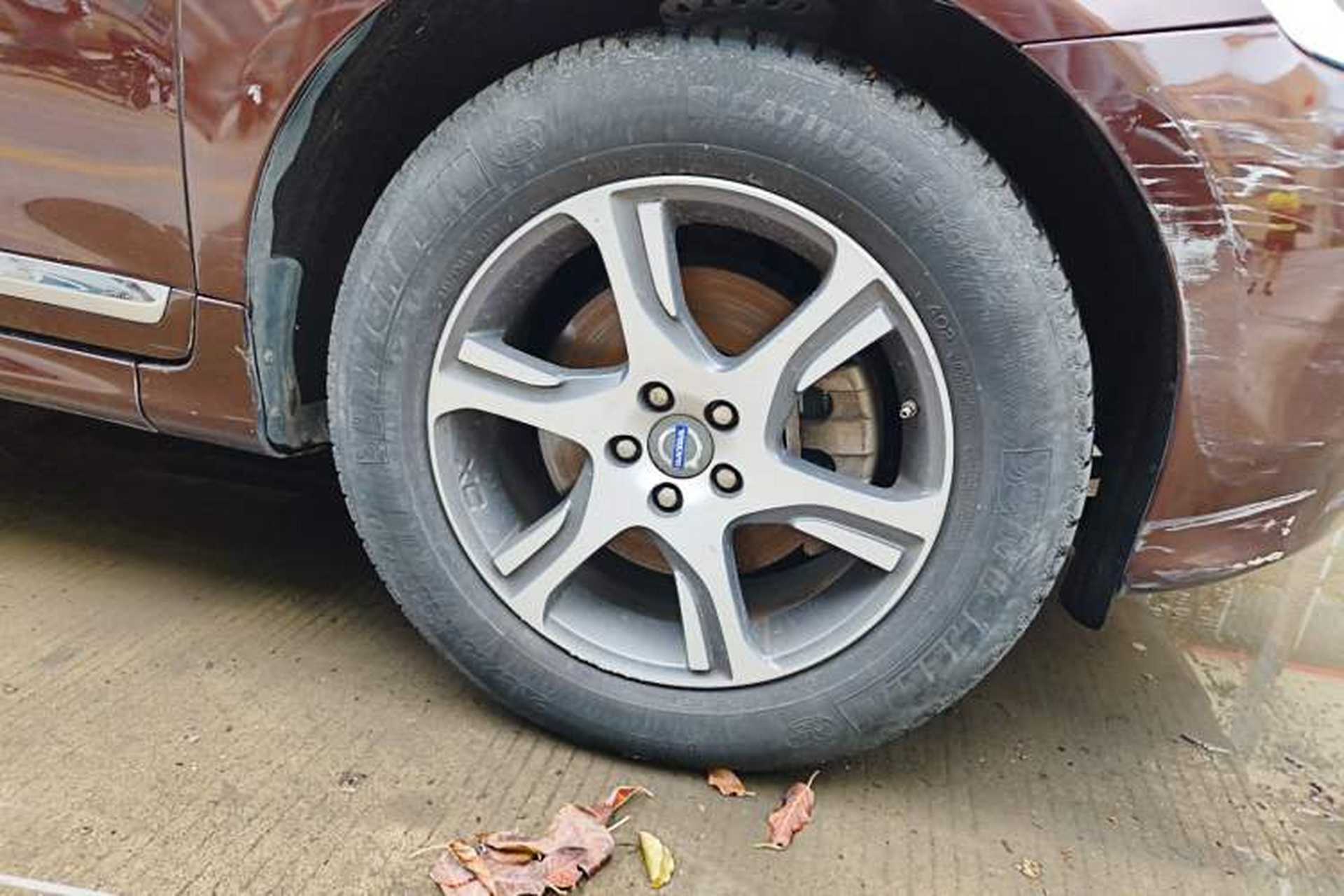 Used Volvo XC60 2015 T5 Zhiya Edition Right Front Wheel Hub