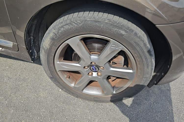 Used Volvo XC60 2015 T6 Zhiyi Edition Right Front Wheel Hub