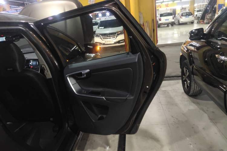 Used Volvo XC60 2015 T5 Zhiyi Edition Right Rear Door Interior
