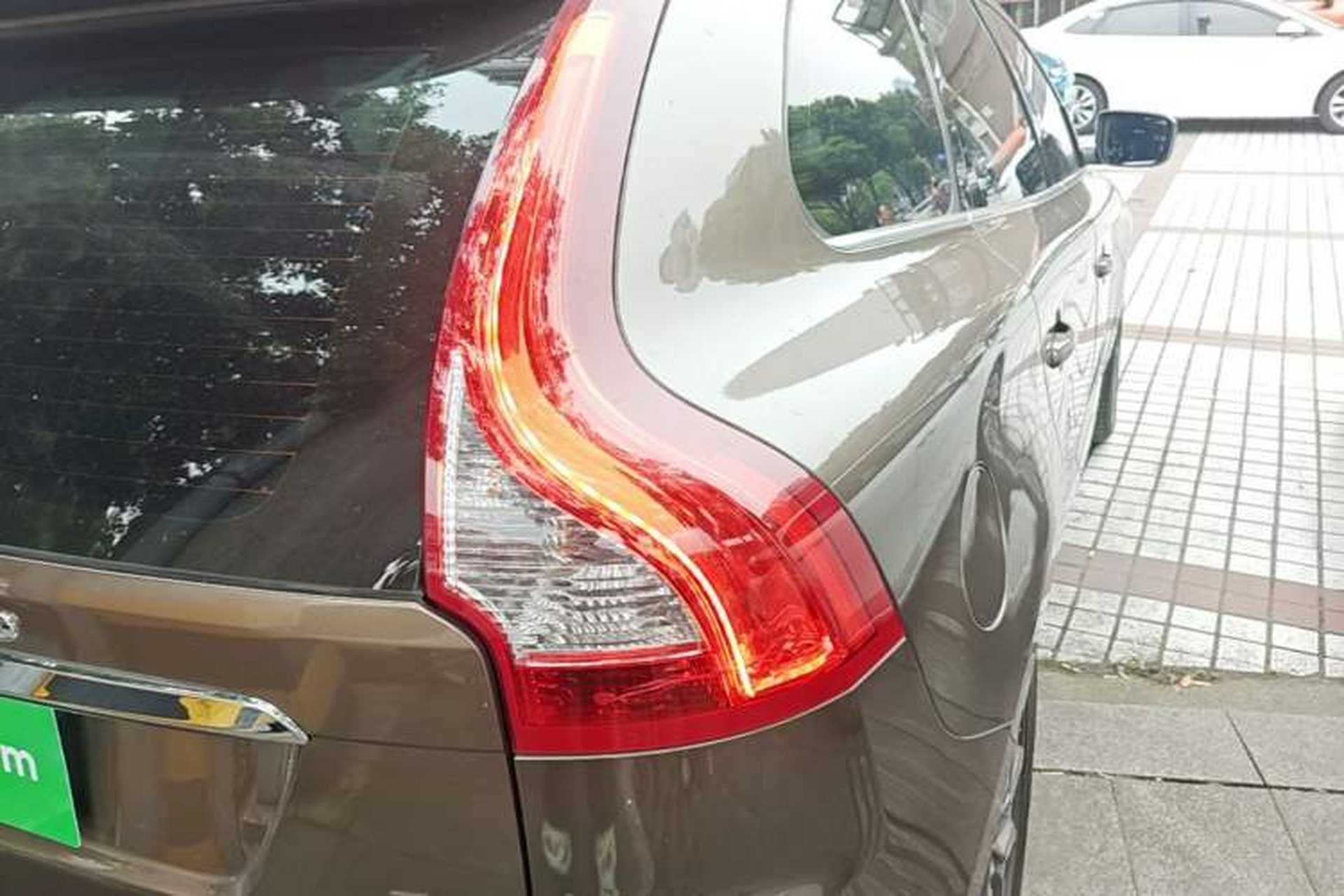 Used Volvo XC60 2015 T5 AWD Smart Drive Edition Right Rear Taillight