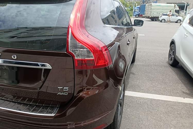 Used Volvo XC60 2015 T5 AWD Smart Drive Edition Right Rear Taillight