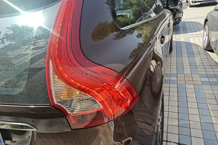 Used Volvo XC60 2015 T5 AWD Zhiyuan Edition Right Rear Taillight