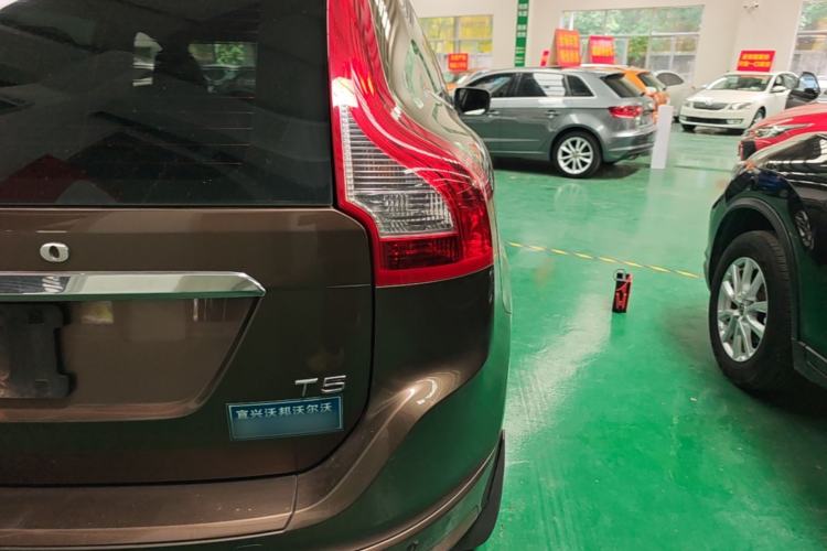 Used Volvo XC60 2015 T5 Smart Edition Right Rear Taillight