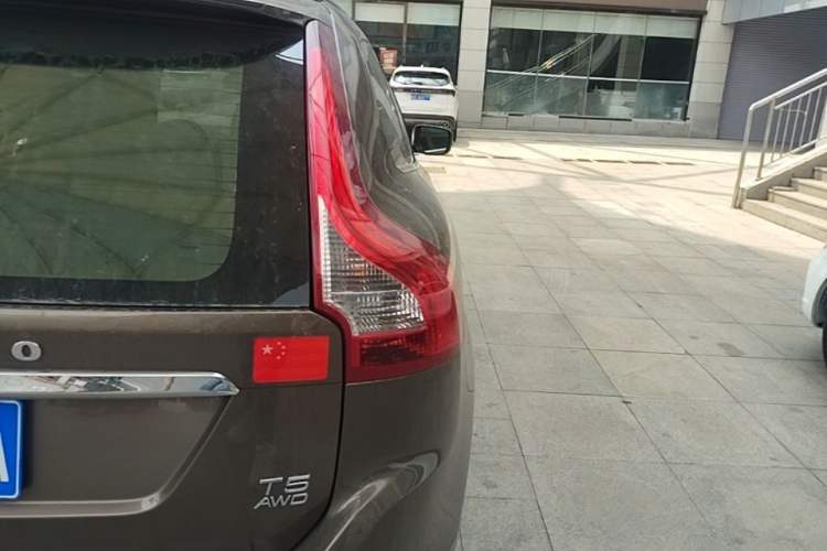 Used Volvo XC60 2015 T5 AWD Zhiyuan Edition Right Rear Taillight