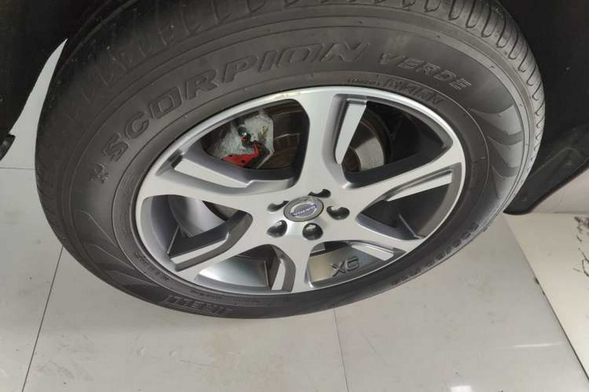 Used Volvo XC60 2015 T5 Zhiya Edition Right Rear Wheel Hub