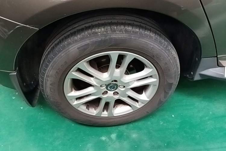 Used Volvo XC60 2015 T5 Smart Edition Right Rear Wheel Hub