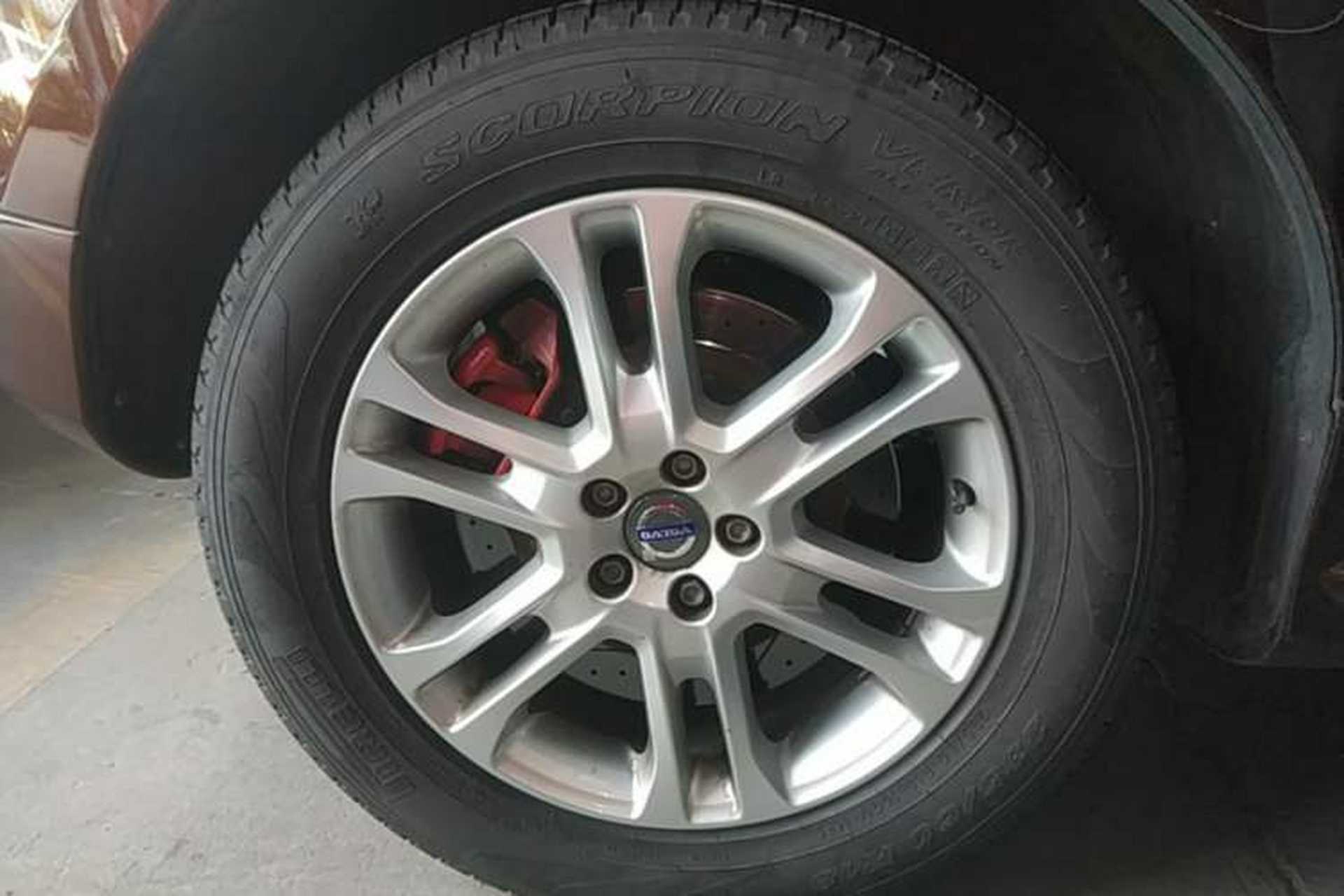 Used Volvo XC60 2015 T5 Smart Upgrade Model Right Rear Wheel Hub