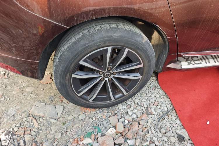 Used Volvo XC60 2015 T5 Zhiya Edition Right Rear Wheel Hub