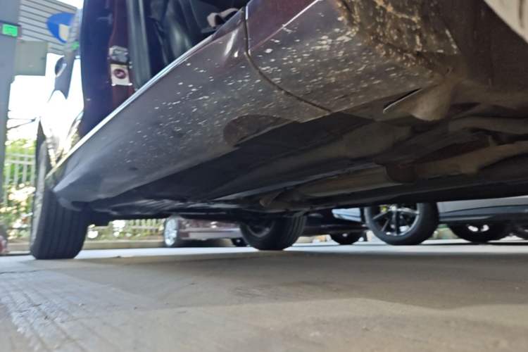 Used Volvo XC60 2015 T5 Smart Upgrade Model Right Side Sill