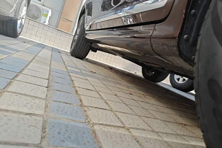 Used Volvo XC60 2015 T5 AWD Zhiyuan Edition Right Side Sill