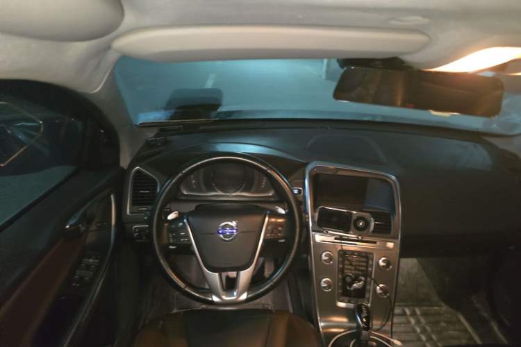 Used Volvo XC60 2015 T6 Zhiyi Edition Steering Wheel