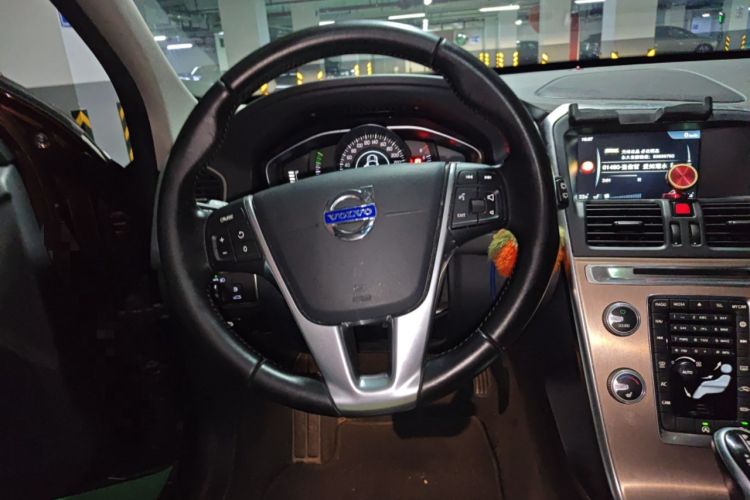 Used Volvo XC60 2015 T5 Smart Upgrade Model Steering Wheel
