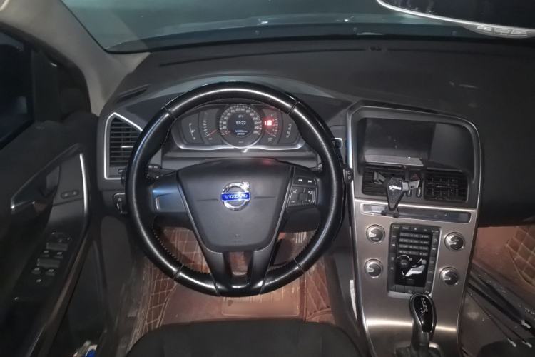 Used Volvo XC60 2015 T5 Smart Edition Steering Wheel