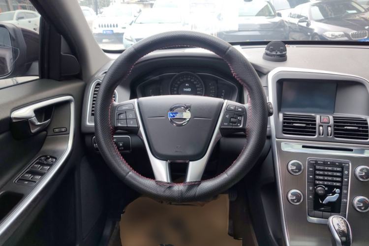 Used Volvo XC60 2015 T5 Zhiyi Edition Steering Wheel
