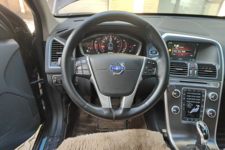 Used Volvo XC60 2015 T5 AWD Zhiyuan Edition Steering Wheel
