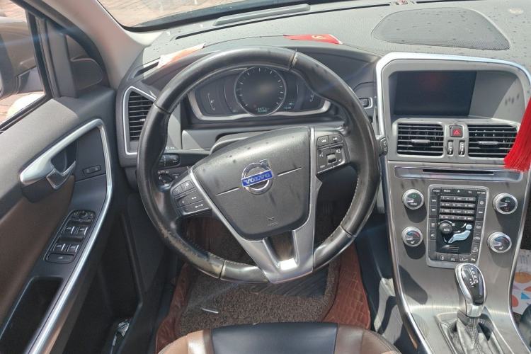 Used Volvo XC60 2015 T5 AWD Zhiyuan Edition Steering Wheel