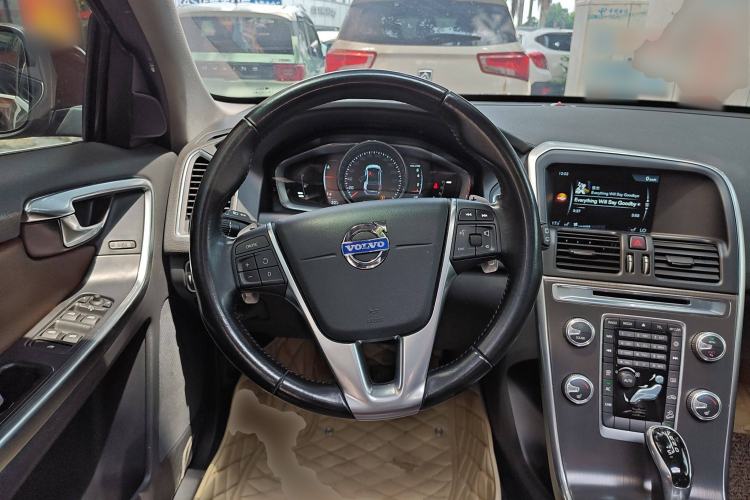 Used Volvo XC60 2015 T6 Zhiyi Edition Steering Wheel