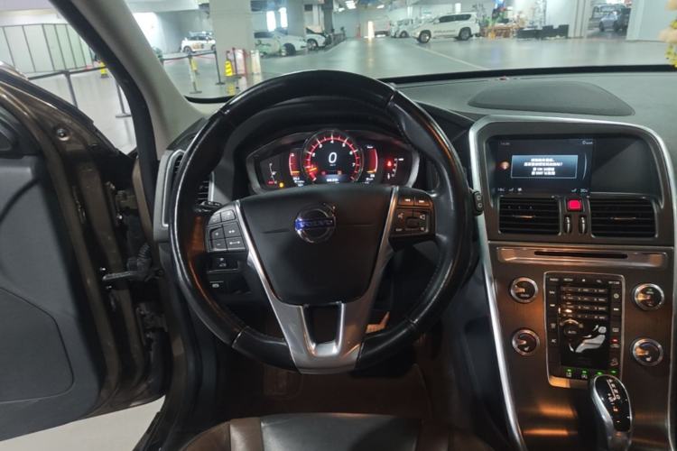 Used Volvo XC60 2015 T5 AWD Zhiyuan Edition Steering Wheel