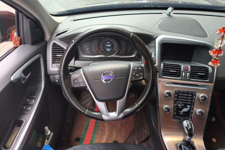 Used Volvo XC60 2015 T5 Smart Upgrade Model Steering Wheel