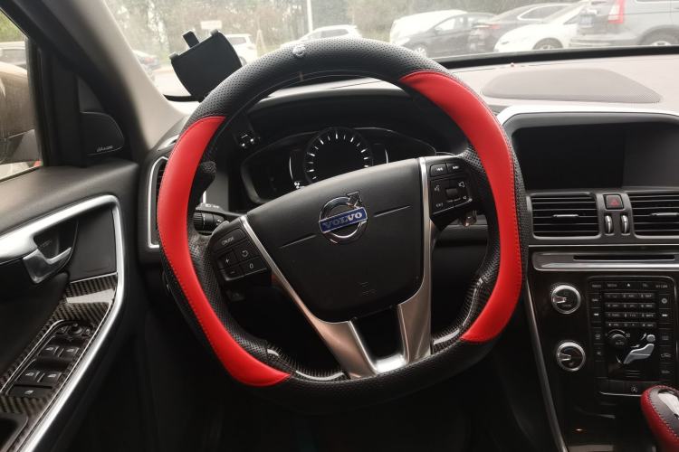 Used Volvo XC60 2015 T5 Smart Upgrade Model Steering Wheel