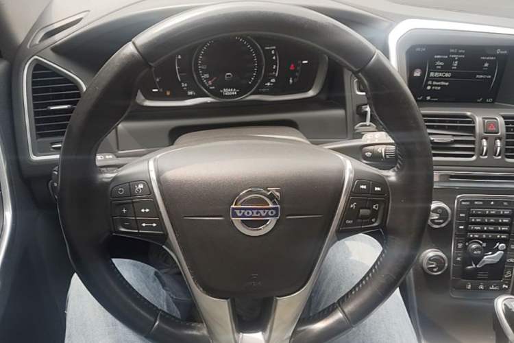 Used Volvo XC60 2015 T5 AWD Zhiyuan Edition Steering Wheel