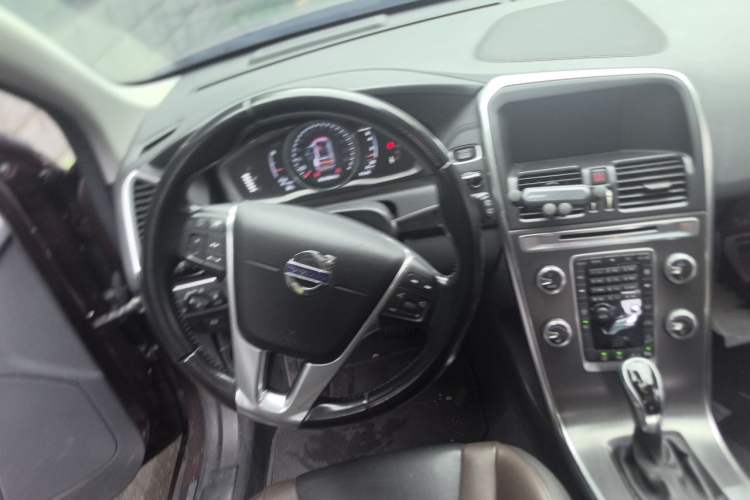 Used Volvo XC60 2015 T5 AWD Zhiyuan Edition Steering Wheel