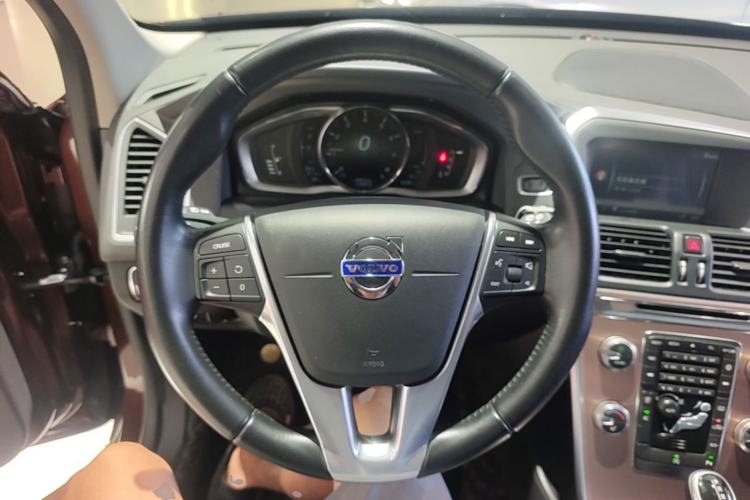 Used Volvo XC60 2015 T5 Smart Upgrade Model Steering Wheel
