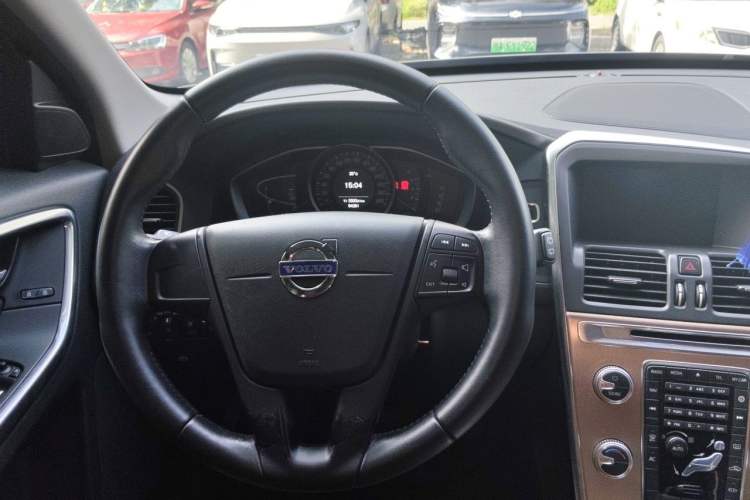 Used Volvo XC60 2015 T5 Smart Edition Steering Wheel