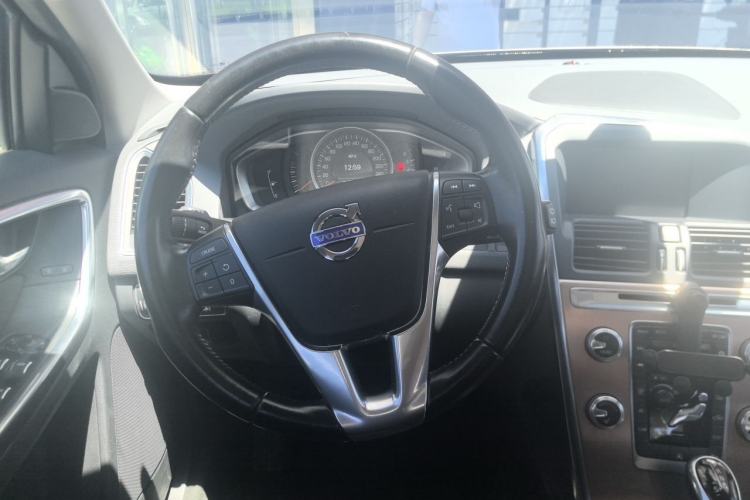 Used Volvo XC60 2015 T5 Smart Upgrade Model Steering Wheel
