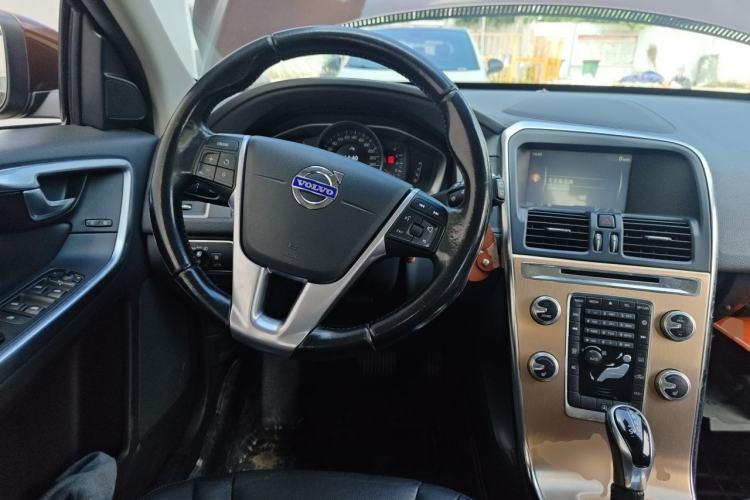 Used Volvo XC60 2015 T5 Smart Upgrade Model Steering Wheel