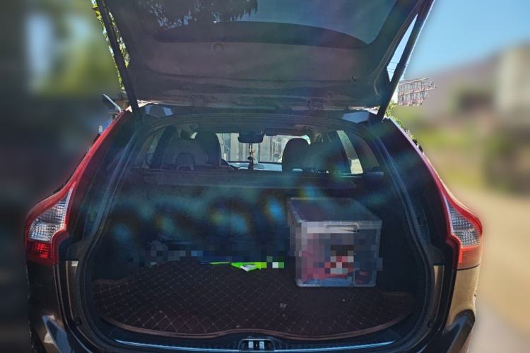 Used Volvo XC60 2015 T5 AWD Smart Drive Edition Trunk