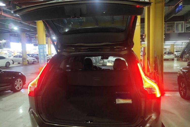 Used Volvo XC60 2015 T5 Zhiyi Edition Trunk