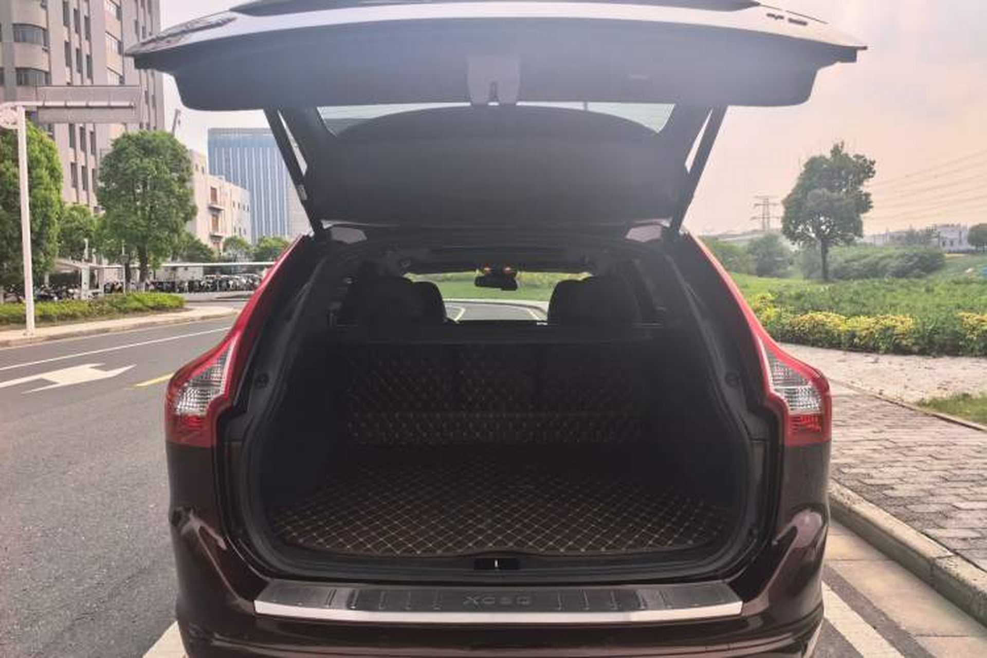 Used Volvo XC60 2015 T5 Smart Upgrade Model Trunk