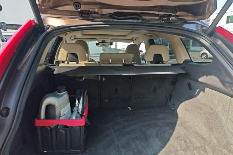 Used Volvo XC60 2015 T6 Zhiyi Edition Trunk