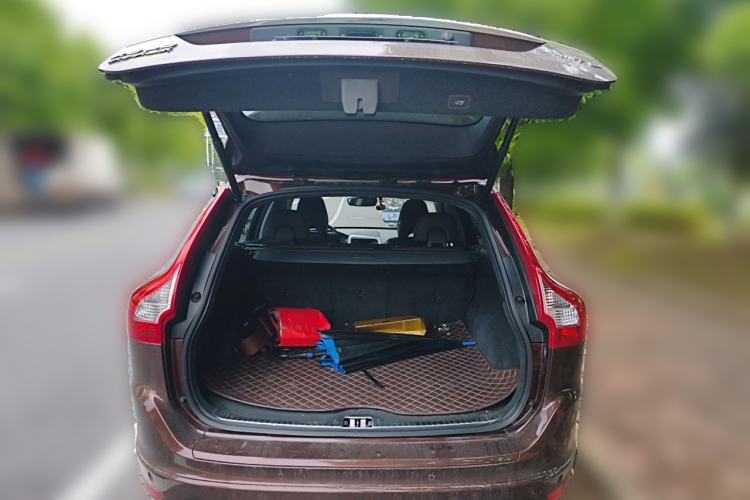 Used Volvo XC60 2015 T5 Smart Upgrade Model Trunk