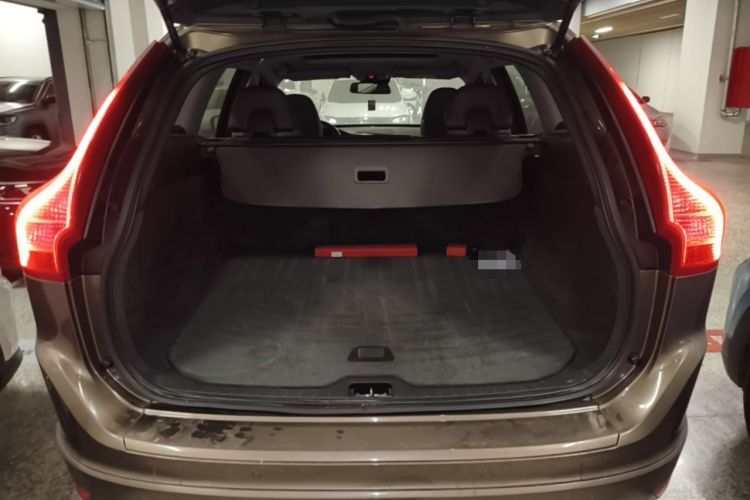 Used Volvo XC60 2015 T5 Smart Upgrade Model Trunk