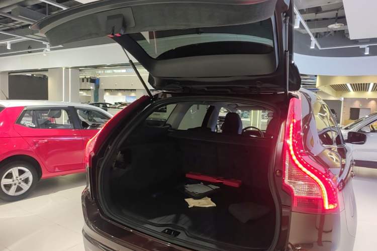 Used Volvo XC60 2015 T5 Smart Upgrade Model Trunk