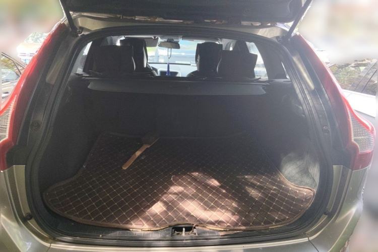 Used Volvo XC60 2015 T5 Smart Edition Trunk
