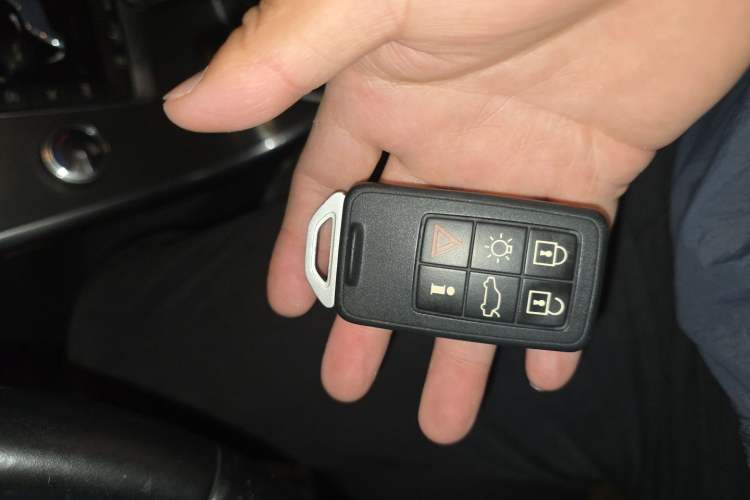 Used Volvo XC60 2015 T6 Zhiyi Edition Vehicle Key