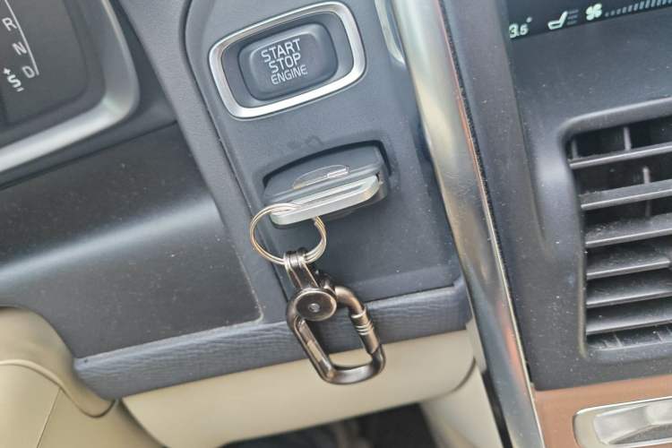 Used Volvo XC60 2015 T5 Smart Upgrade Model Vehicle Key